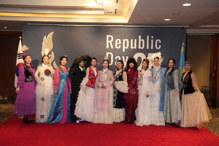 국경일 행사 카자흐스탄.jpg